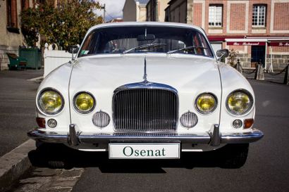 1963 JAGUAR Mark X Numéro de série 351857BW

Livrée neuve en France

Seulement deux...