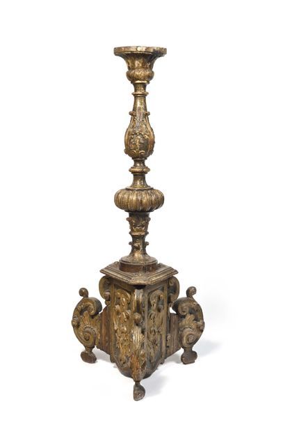 null Painted and gilded wooden pedestal table, baluster-shaped, decorated with gadroons...