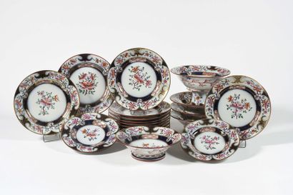 BAYEUX Porcelain serving set comprising twelve...