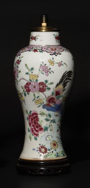 Baluster-shaped vase in Chinese porcelain...