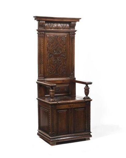 Cathedra in walnut moulded in the taste of...