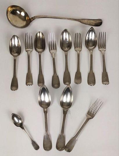 null Set of silver MODELS CUTLERY COVERS including : -3 spoons and 4 forks XVIIIth...