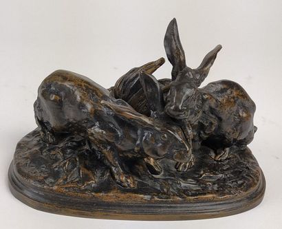 null Pierre-Jules MENE (1810-1879) Couple of hares Subject in patinated bronze signed...