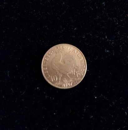 null FRANCE 1 pièce de 10 francs or datée 1907 Poids : 3,2 g