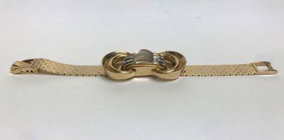 null RIX N° 1544 circa 1940 Ladies bracelet watch in yellow gold. Square case, fixed...