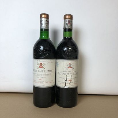 null 2 bouteilles : 1 CHÂTEAU PAPE CLEMENT 1982 CC Grave (Pessac-Leognan), 1 CHÂTEAU...