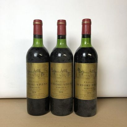 null 3 bouteilles CHÂTEAU DURFORT VIVENS 1976 2e GC Margaux (niveaux mi épaule, étiquettes...