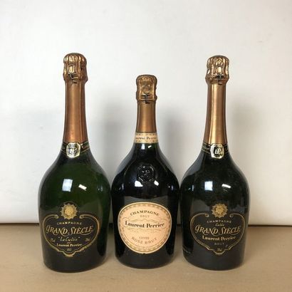 null 3 bouteilles : 1 CHAMPAGNE LAURENT PERRIER Rosé, 2 CHAMPAGNE LAURENT PERRIER...