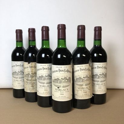 null 6 bouteilles CHÂTEAU TAYAC 1984 Margaux (niveaux : 4 léger bas, étiquettes fanées,...