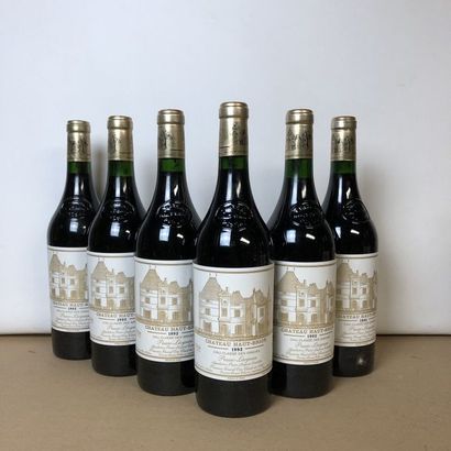 null 6 bottles CHÂTEAU HAUT BRION 1992 1st GCC Pessac-Léognan (levels: 2 very light...