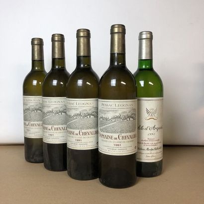 null 5 bouteilles : 4 DOMAINE DE CHEVALIER 1991 CC Grave (Pessac-Leognan), 1 AILE...