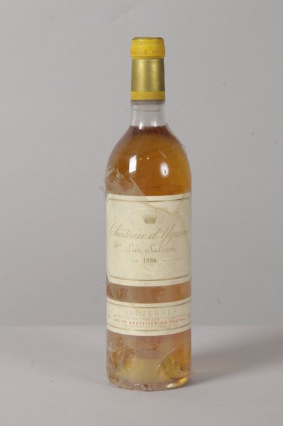 null 1 bouteille CHÂTEAU D'YQUEM 1986 1er Cru Supérieur Sauternes (niveau léger bas,...