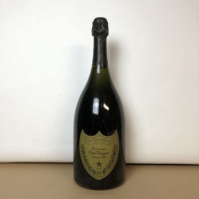 null 1 magnum CHAMPAGNE DOM PERIGNON 2000 Vintage (very light low level, faded label)...