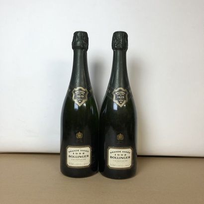 null 2 bouteilles CHAMPAGNE BOLLINGER 1992 Grande Année (étiquettes fanées) Cave...