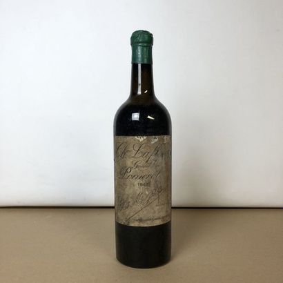 null 1 bouteille CHÂTEAU LAFLEUR 1947 Pomerol (niveau mi épaule, étiquette abimée,...