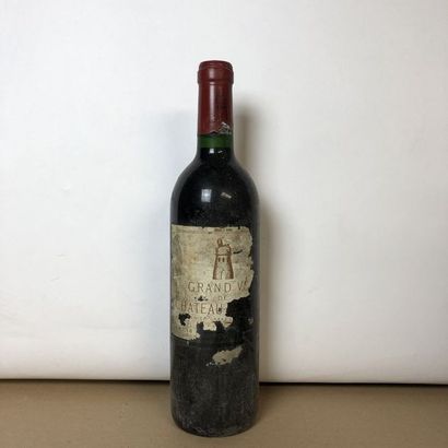 null 1 bouteille CHÂTEAU LATOUR 1986 1er GCC Pauillac (décapsulée pour expertise,...