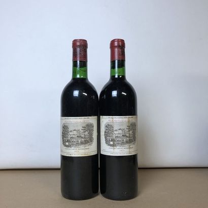 null 2 bouteilles CHÂTEAU LAFITE ROTHSCHILD 1971 1er GCC Pauillac (niveaux : 1 très...