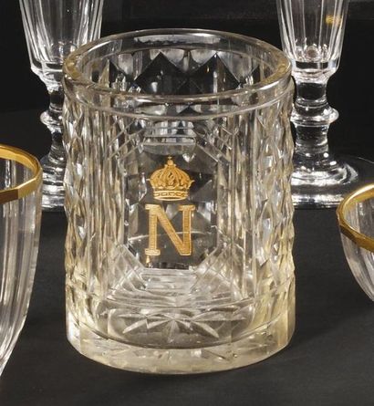 null Service de l’empereur Napoleon iii Beau et grand gobelet en cristal taillé à...