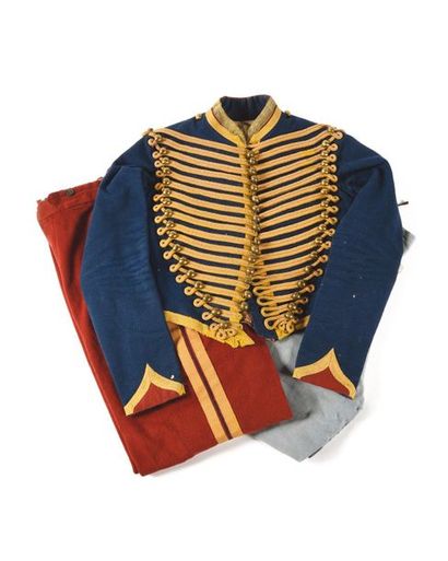 null Set comprising dolman and hussar pants of the 8th regiment : - Dolman in blue...