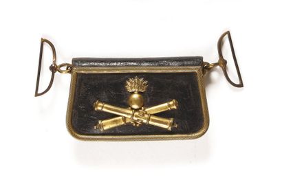 null Artillery officer's game box. Black leather patelette. Crossed cannon motif...