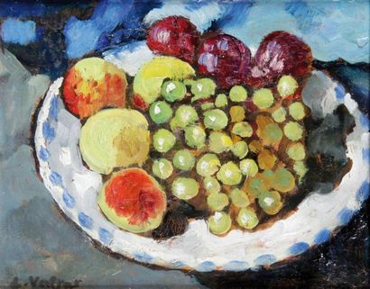 null LOUIS VALTAT (1869-1959)
L’assiette de fruits
Huile carton contrecollé sur panneau,...