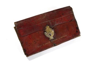 null Gusset wallet

in red morocco marked in gold " MAISON DE MADAME, COMTESSE DE...