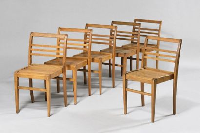null RENE GABRIEL (1890-1950) « 103 », créé en 1941 Suite de six chaises à dossier...