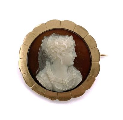 null BELT BUCKLE Napoleon III period in gilded metal and intaglio, the plate decorated...