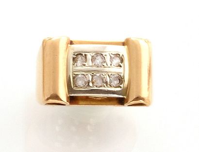 null RING 1940's in yellow gold 750 thousandths with six white stones. Gross weight:...