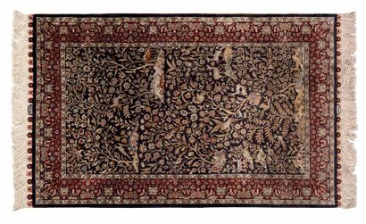 Very fine Sino Hereke (prayer rug) In velvet,...
