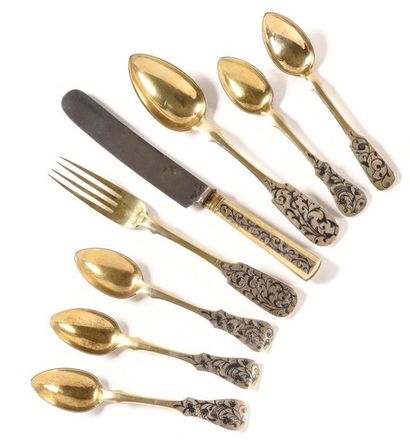 null LOT

Including: Travel cutlery

Silver, vermeille, chern

Punches: ЕЯ, АС and...