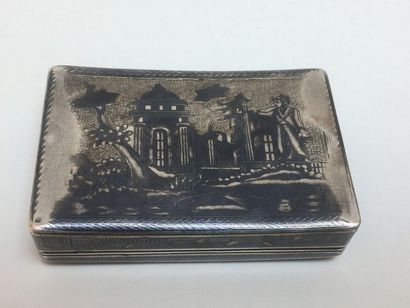 null Snuffbox decorated with a village scene

Money, chern

Markings : " Н Д " and...