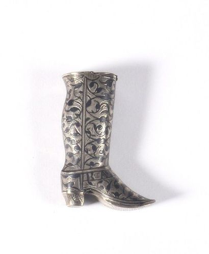 null Silver Caucasian Pyrogen in the shape of a boot

Silver

Engraved in Cyrillic...