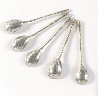 null Five spoonfuls of caviar

Engraved silver

Punches: А.А, 1893, 84, Москва

60...
