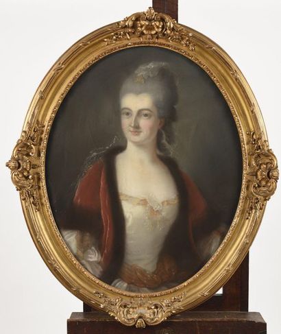 null 19th century FRENCH SCHOOL Portrait of an elegant woman under Louis XV Oval...