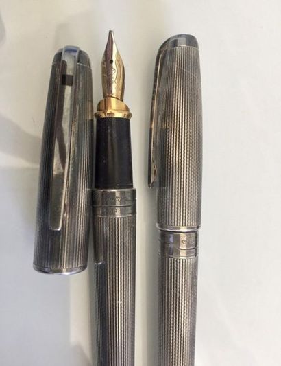  DUPONT Pen and pencil set from the Olympio large range. Silver-plated with barley...