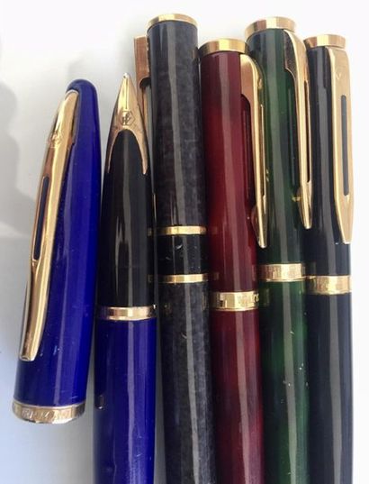  WATERMAN - CARENE Fountain pen in blue lacquered metal with gold plated appointments....