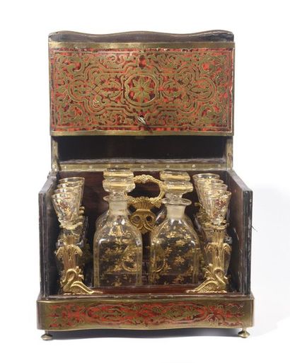 null LIQUEUR CELLAR in marquetry "Boulle" in tortoiseshell and brass with decoration...