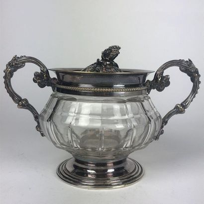 null CHRISTOFLE Sugar bowl covered in crystal, the frame in silvery metal. Height:...