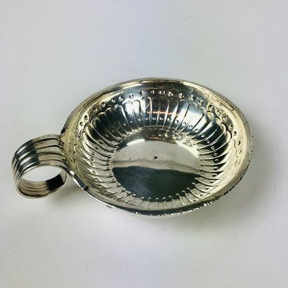  WINE TASTE in silver with gadrooned decoration, the plug with winding. Hallmark...