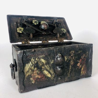 null Wrought iron and polychrome plated CASE. Front decorated with Judith and Holofernes...