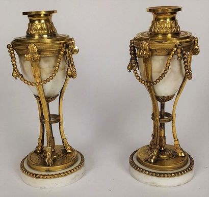 PAIR OF CASSOLETTES forming candlesticks...