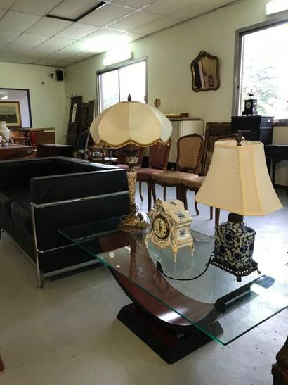 null Overall photo : Silverware, Chest of drawers, desk, armchair, chandelier, mirror,...