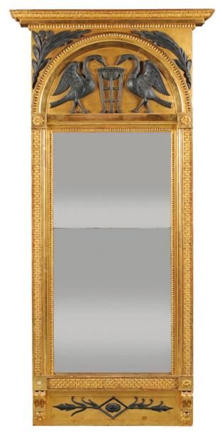 Miroir de forme rectangulaire, en bois doré...