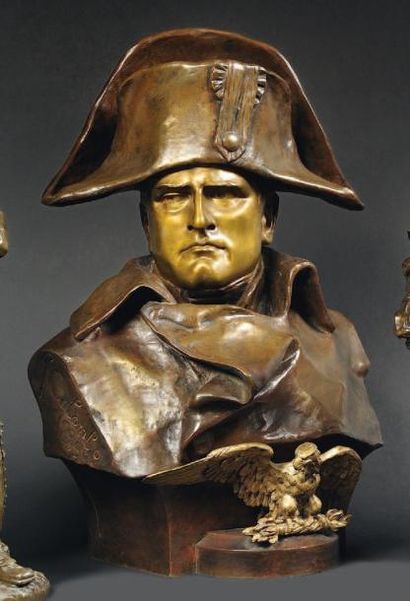 COLOMBO Renzo, d'après «L'Empereur Napoléon Ier en buste.» Bronze à deux patines...