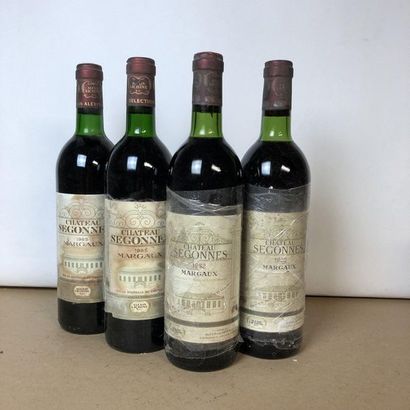 4 bouteilles : 2 CHÂTEAU SEGONNES 1982 Margaux,...