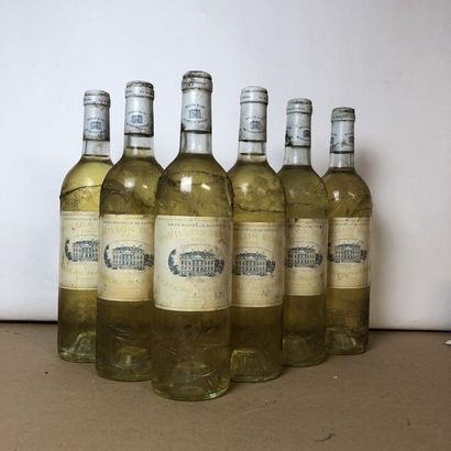 6 bouteilles CHÂTEAU PAVILLON BLANC 1984...