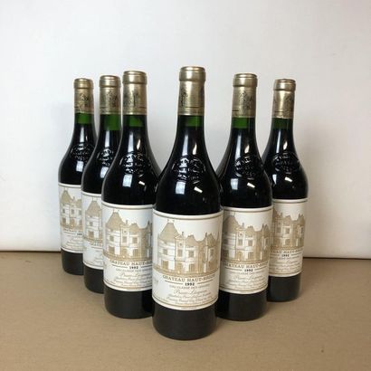 6 bouteilles CHÂTEAU HAUT BRION 1992 1er...