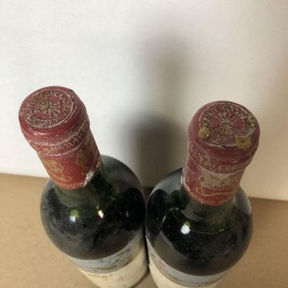 null 2 bouteilles CHÂTEAU MOUTON ROTHSCHILD 1981 1er GCC Pauillac (niveaux haute...