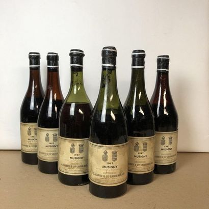 null 6 bouteilles MUSIGNY 1947 Comte Liger-Belair (niveaux : 4 entre 7,5cm et 8cm,...